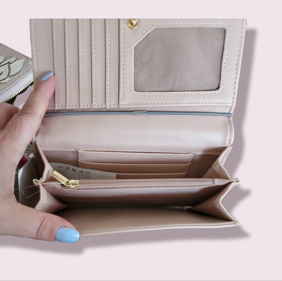 Pretty in Pink Embossed Wallet - Picture 3 of 3